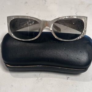 Chanel iridescent vintage 90s LIMiTED edition! Mother of pearl frame